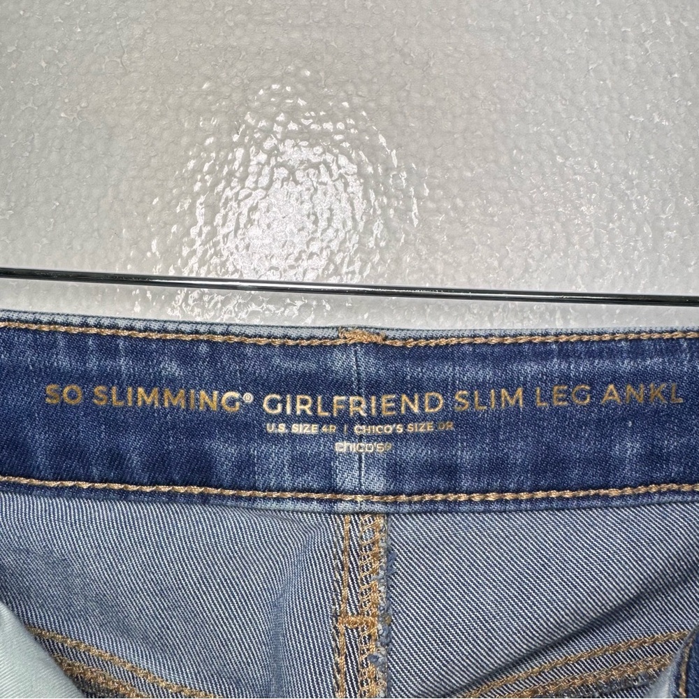 Chicos 2pc jeans bundle size 4 girlfriend slim leg ankle / straight leg ankle - Picture 9 of 13